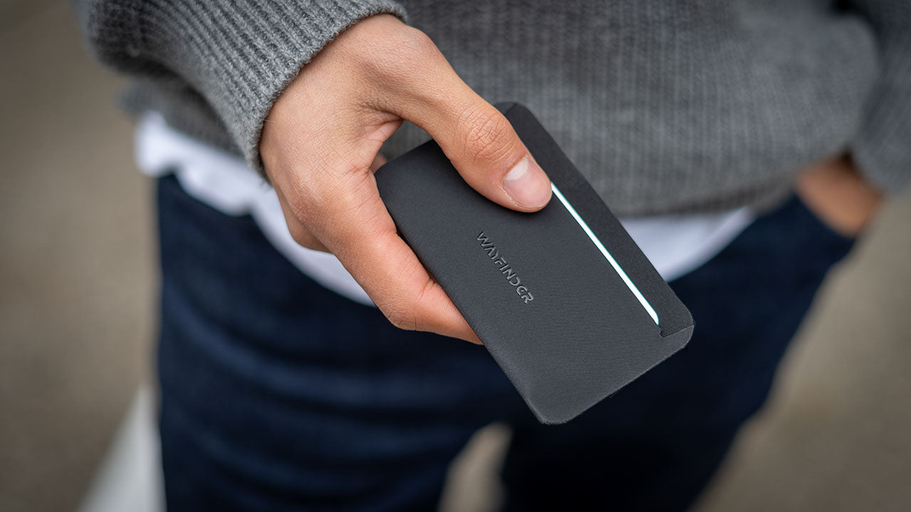 Modern and minimal front pocket carry FLUX Cardholder 